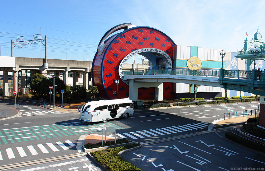 Disney Resort Cruiser
