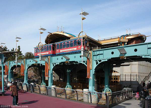 Train store to disneysea